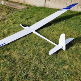 TJIRC Avanti 3.3 Metre Moulded Sports Glider